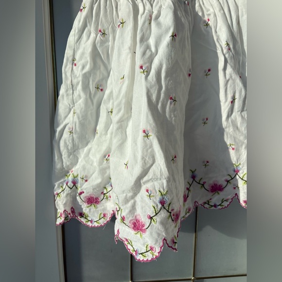 River Island White Puff Sleeve Blouse with Floral Details - Picture 9 of 10